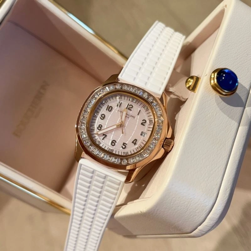 Versatile PATEK PHILIPPE Watches 194963