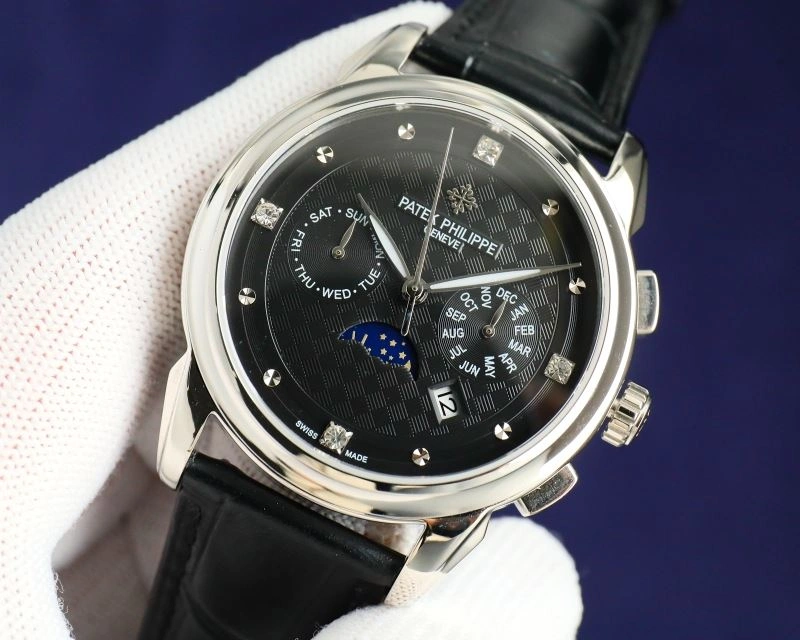 Functional PATEK PHILIPPE Watches 194946