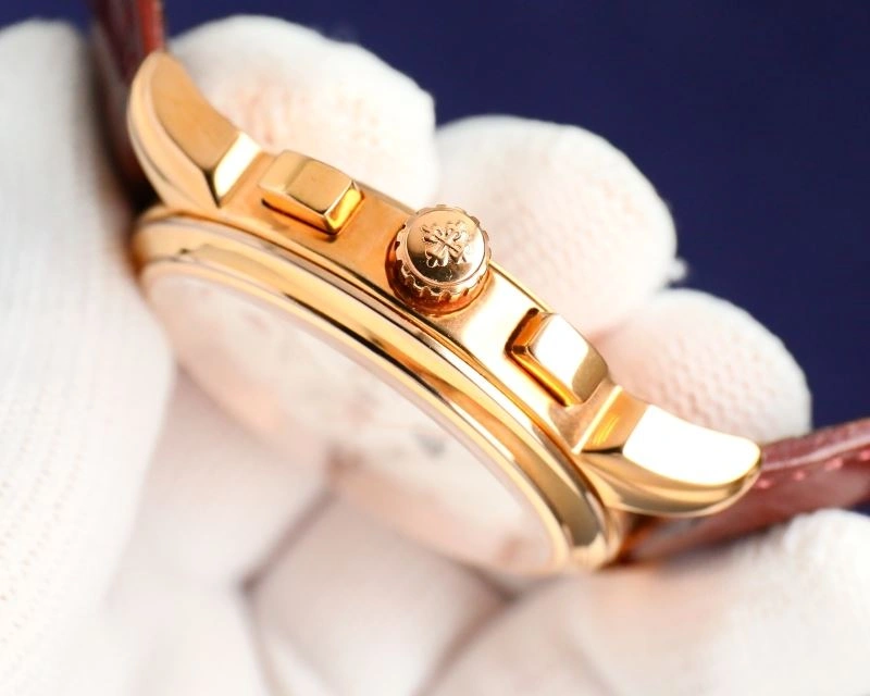 Functional PATEK PHILIPPE Watches 194946