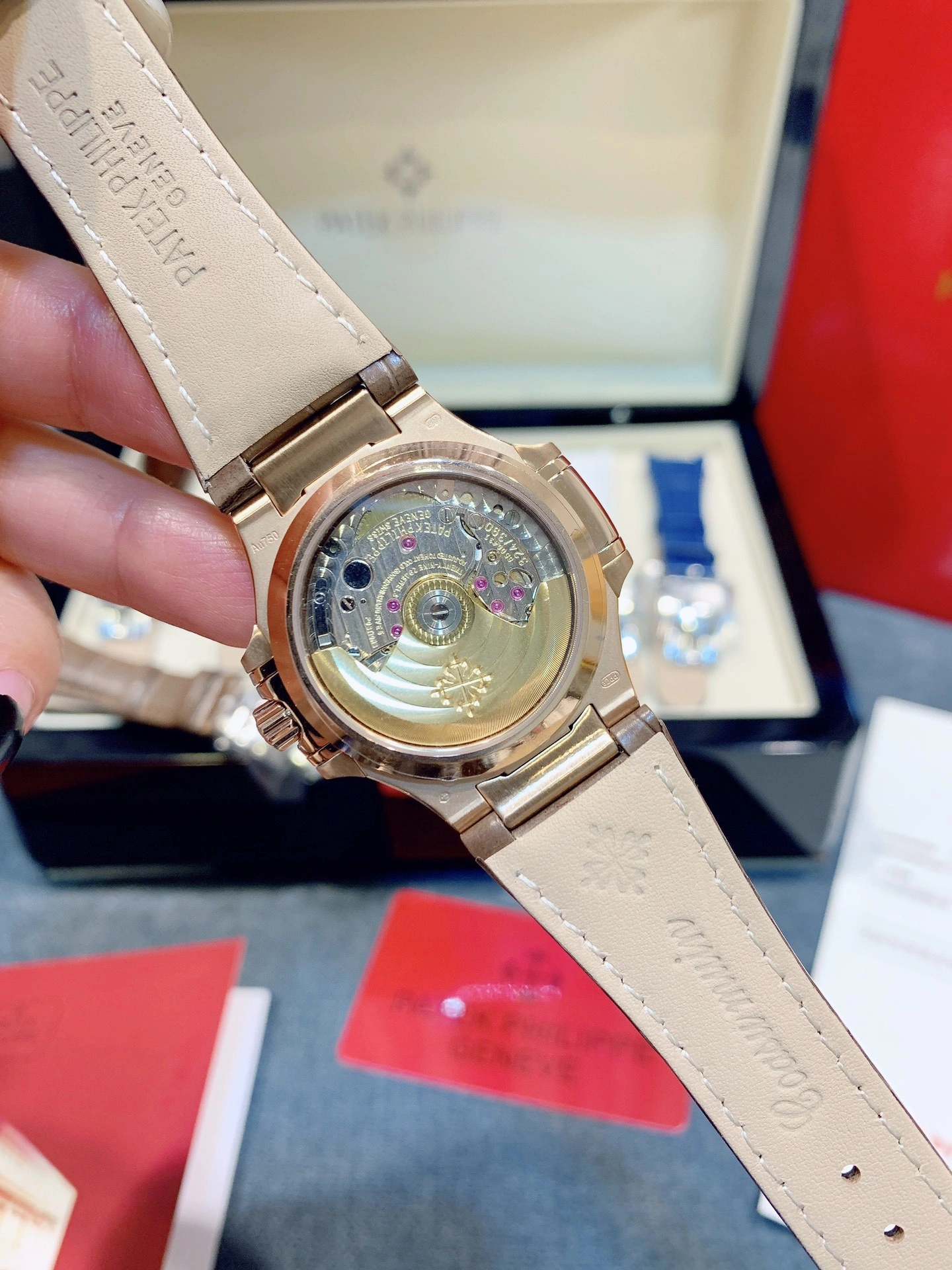 Bright PATEK PHILIPPE Watches 194905
