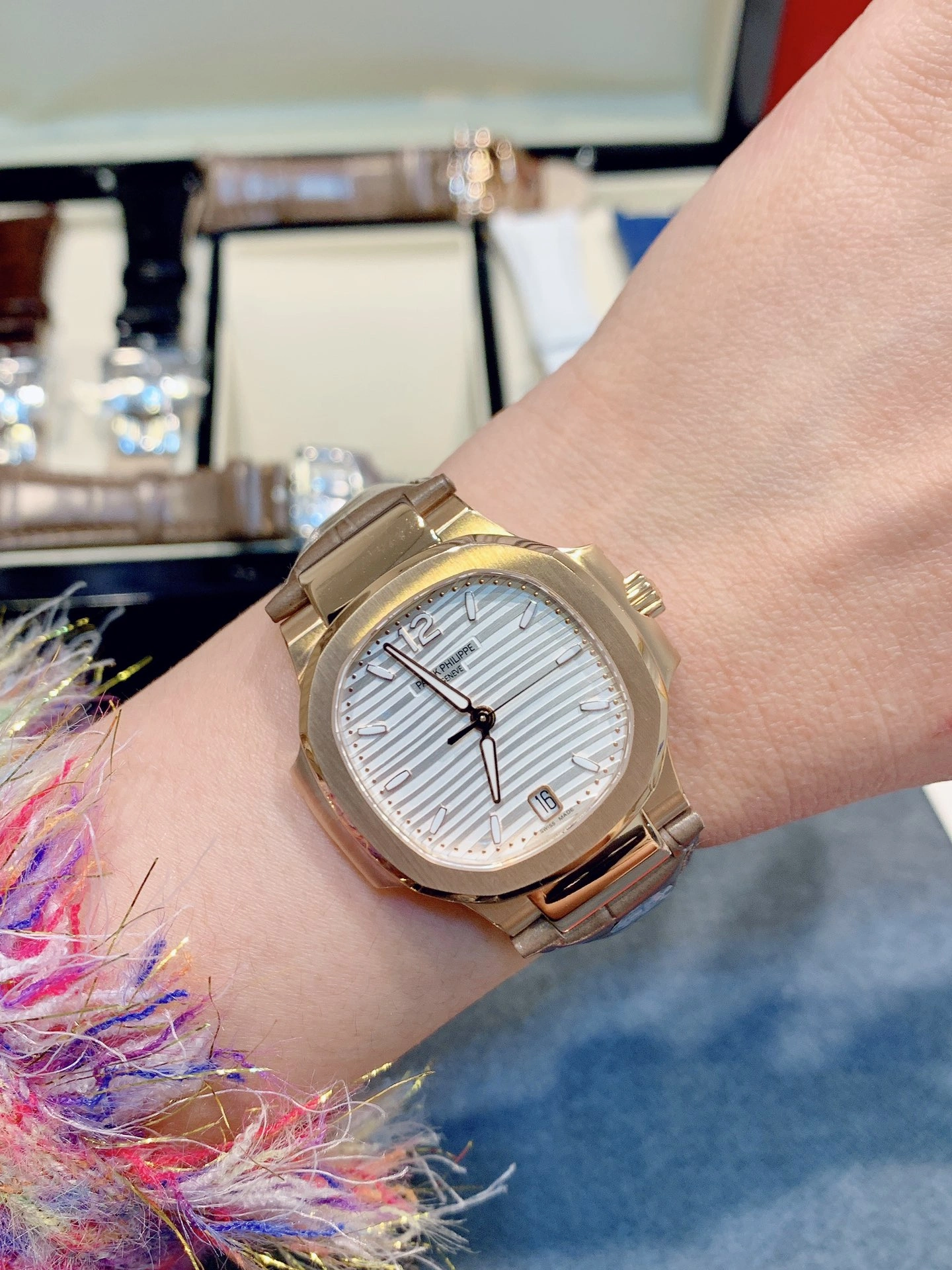 Bright PATEK PHILIPPE Watches 194905