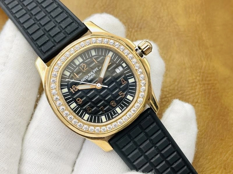 Versatile PATEK PHILIPPE Watches 194751