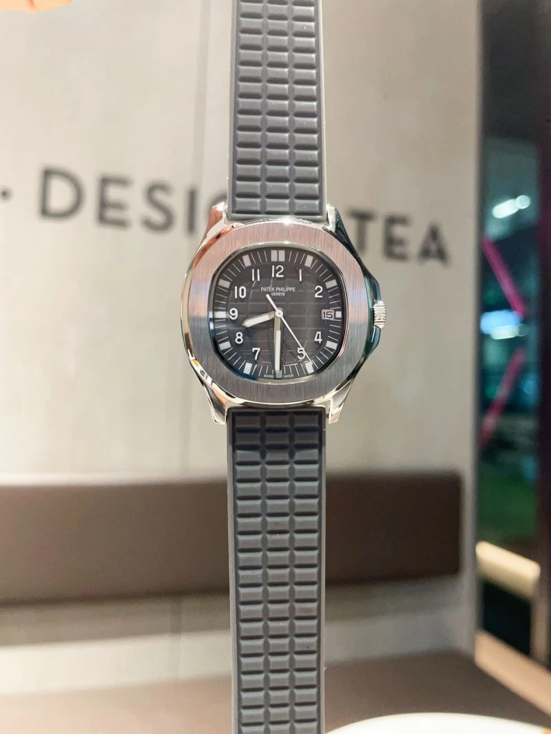 Versatile PATEK PHILIPPE Watches 194453