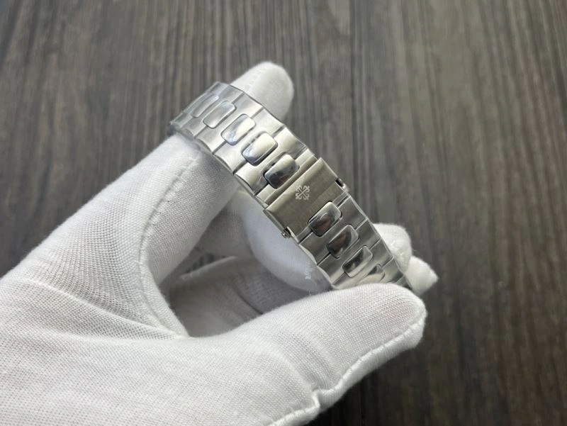 Neat PATEK PHILIPPE Watches 194445