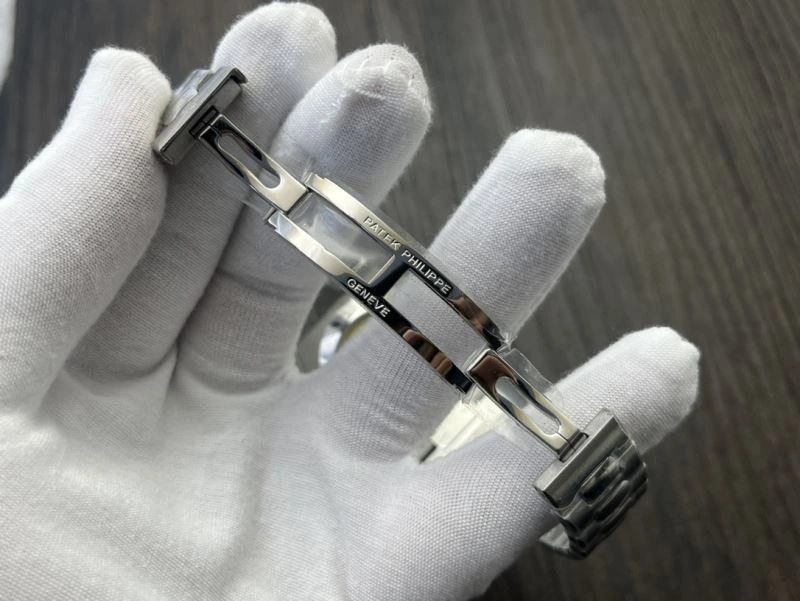 Neat PATEK PHILIPPE Watches 194445