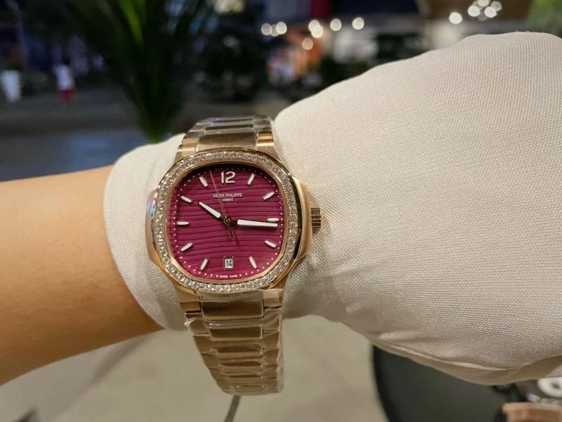 Neat PATEK PHILIPPE Watches 194437