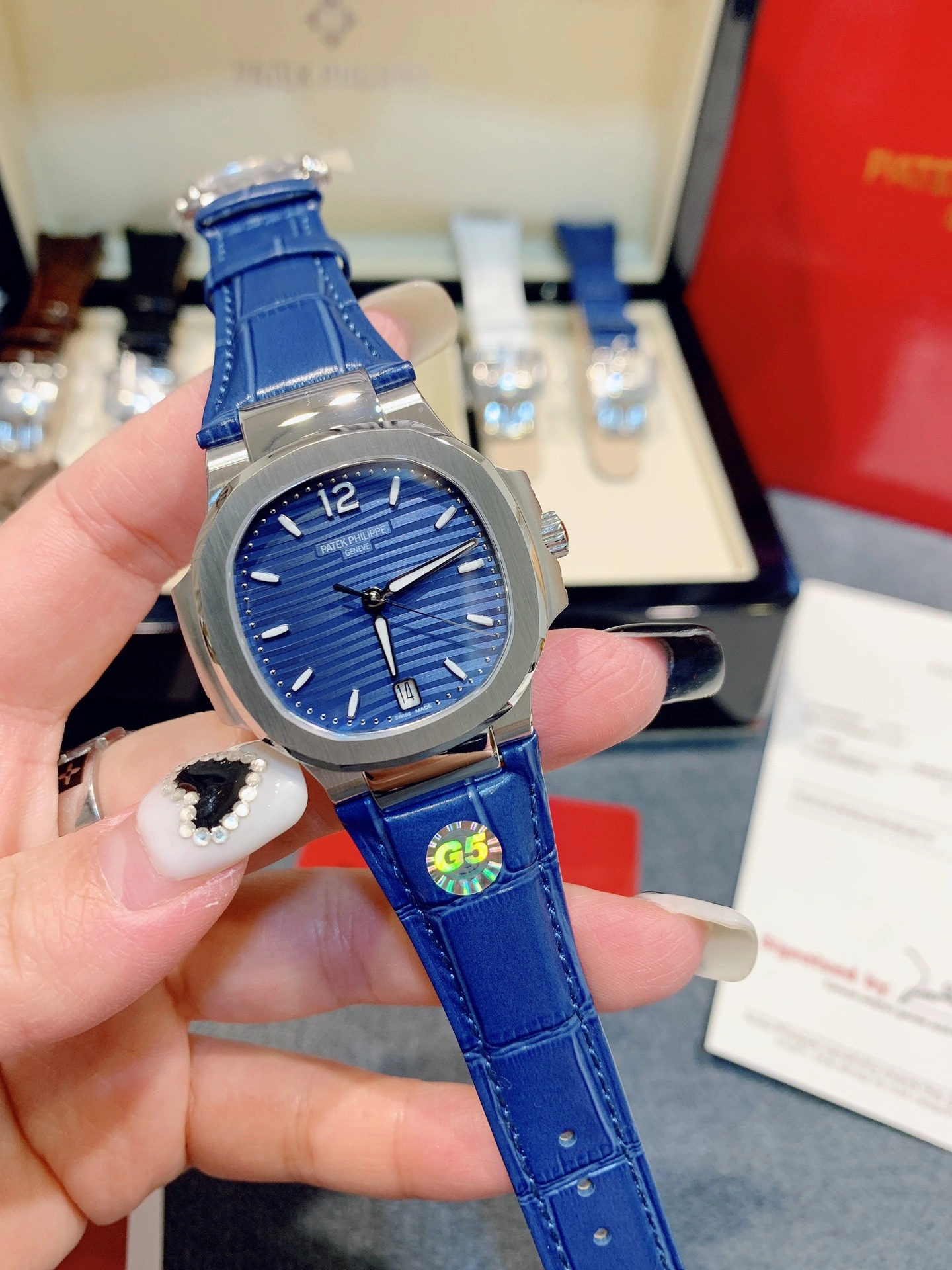 UrbanChic PATEK PHILIPPE Watches 195834