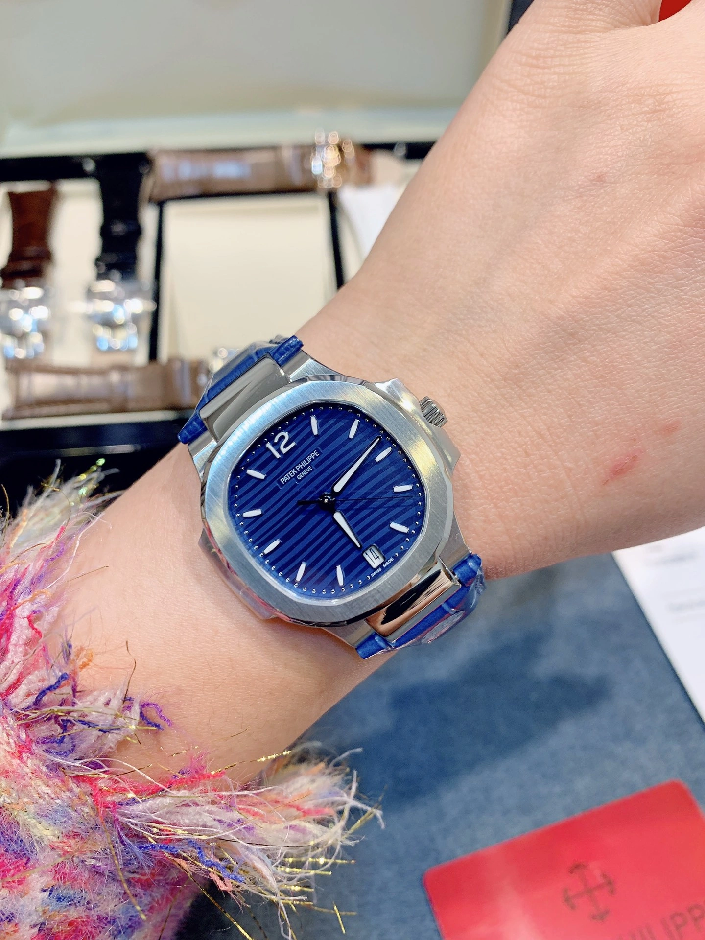 UrbanChic PATEK PHILIPPE Watches 195834