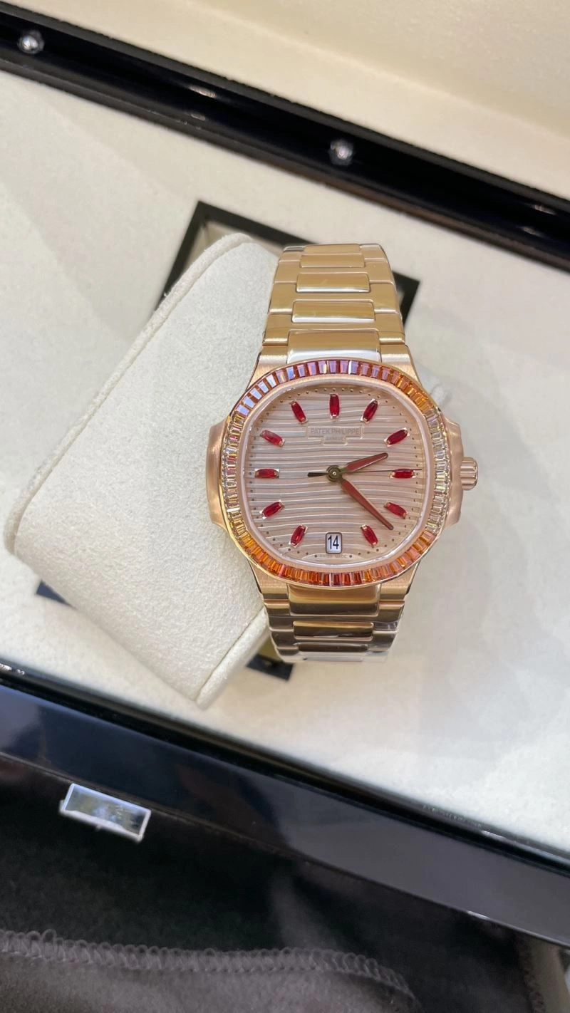 PATEK PHILIPPE Watches UrbanChic 195790