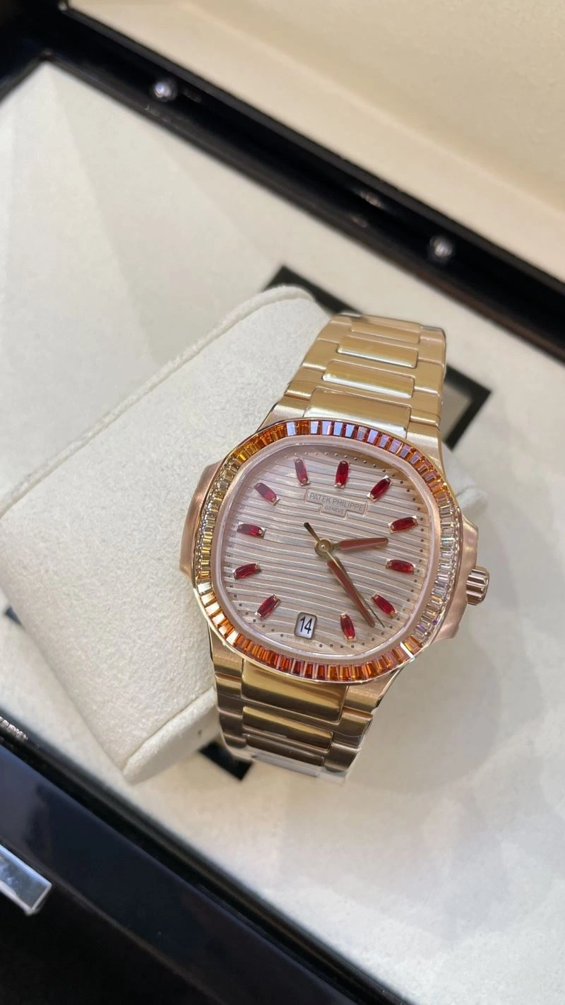 PATEK PHILIPPE Watches UrbanChic 195790