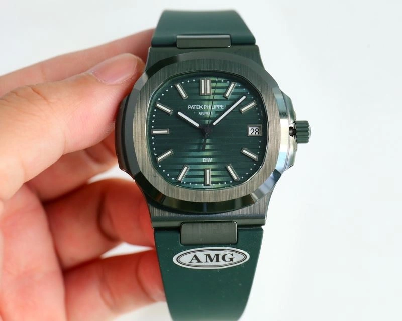 UrbanChic PATEK PHILIPPE Watches 195600