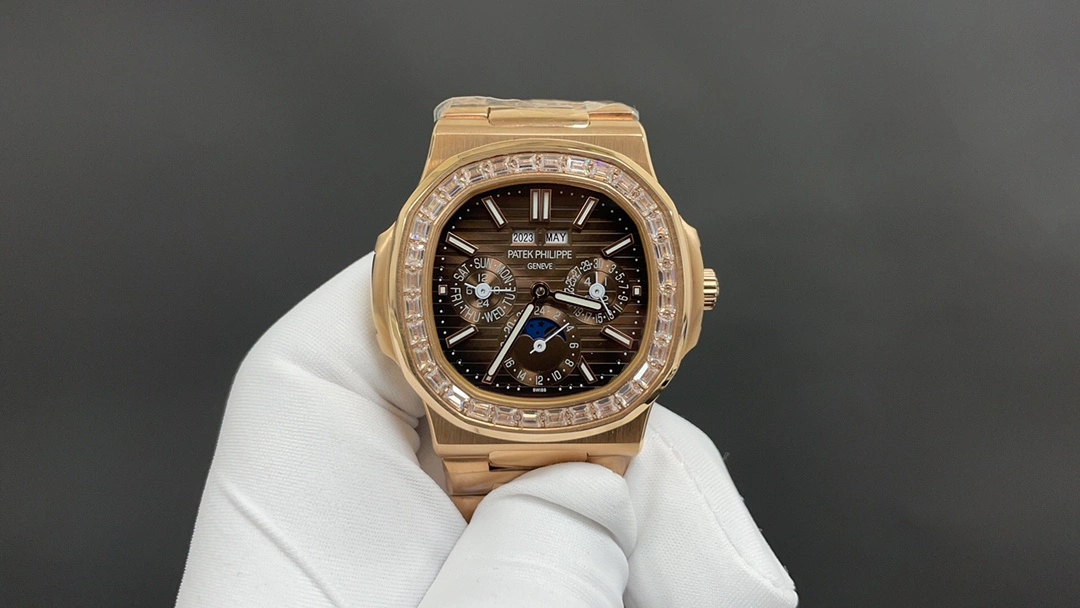 Modern PATEK PHILIPPE Watches 195572