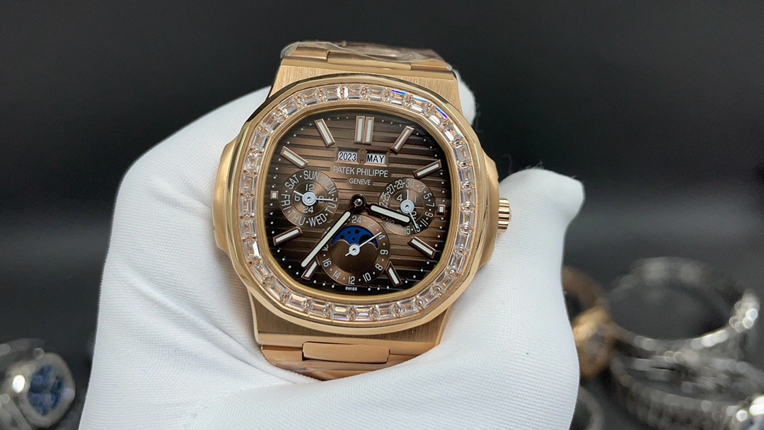 Modern PATEK PHILIPPE Watches 195572