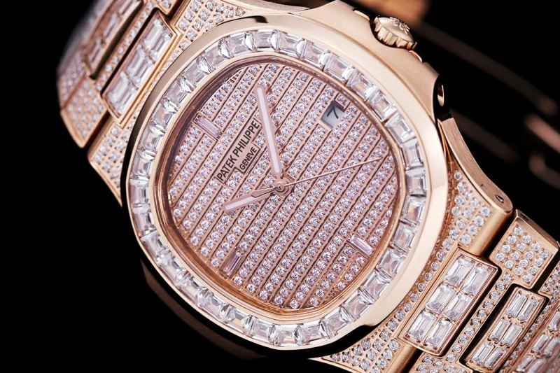Minimalist PATEK PHILIPPE Watches 195511