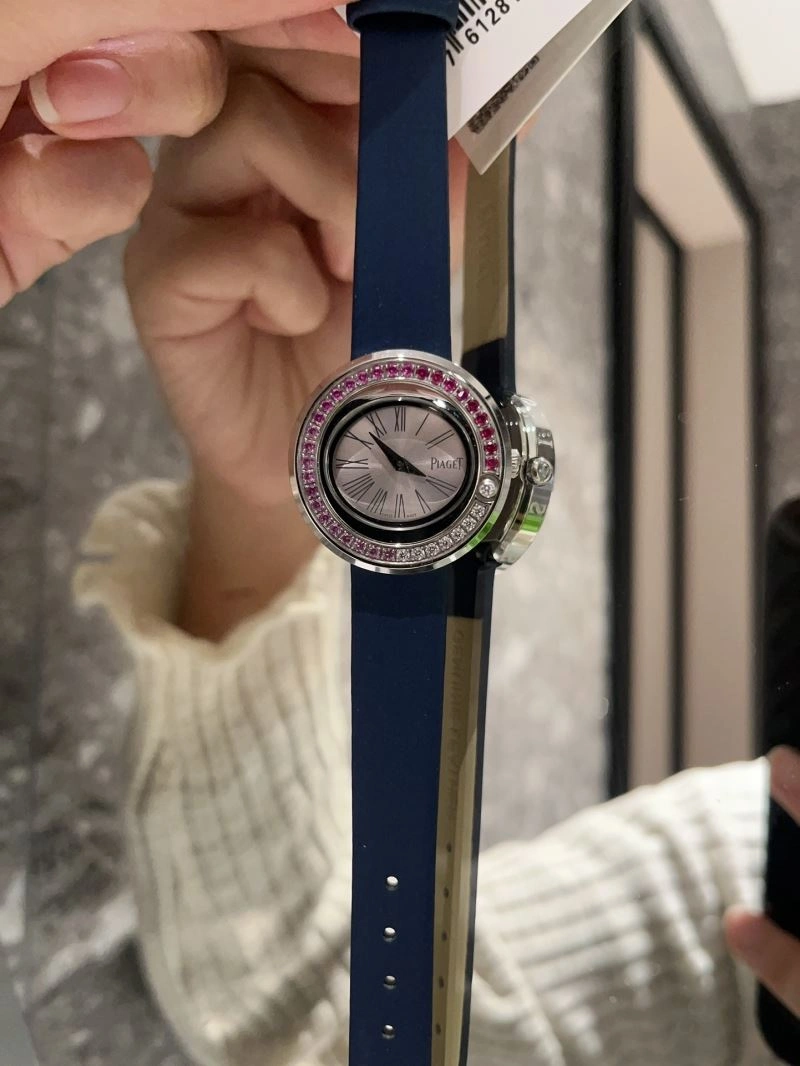 Youthful PIAGET Watches 198526