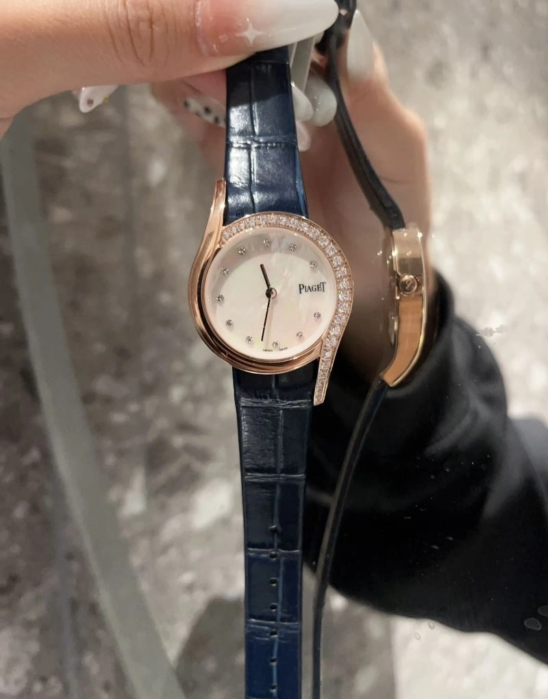 Compact PIAGET Watches 198522