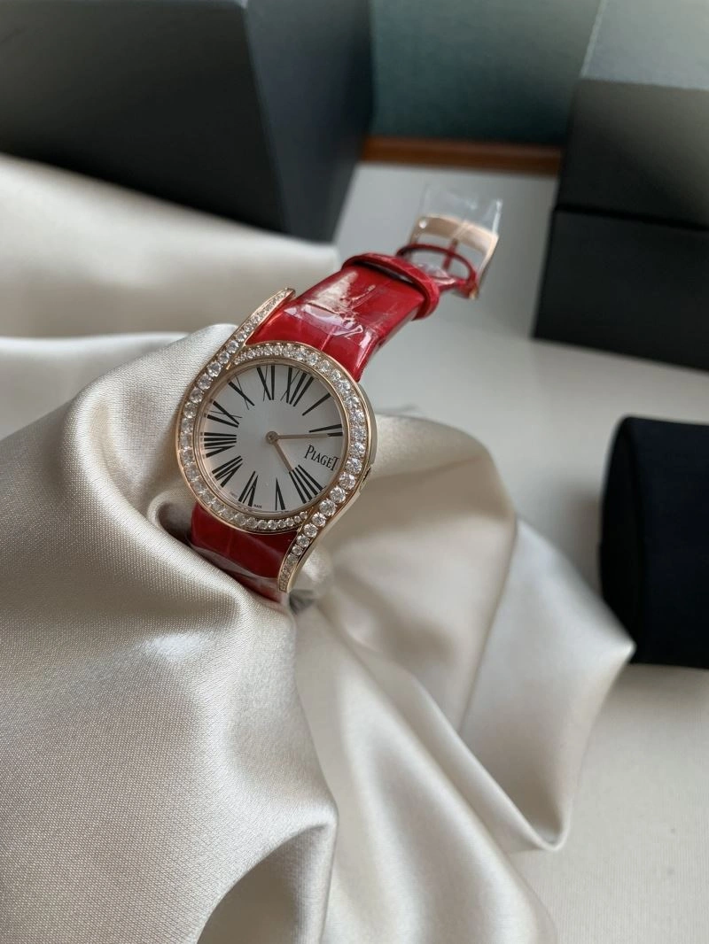 Elegant PIAGET Watches 198404