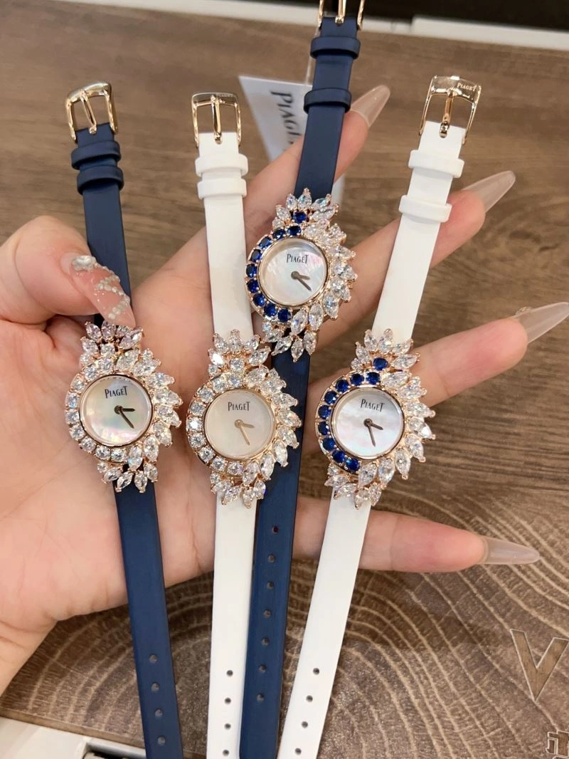Sporty PIAGET Watches 198428