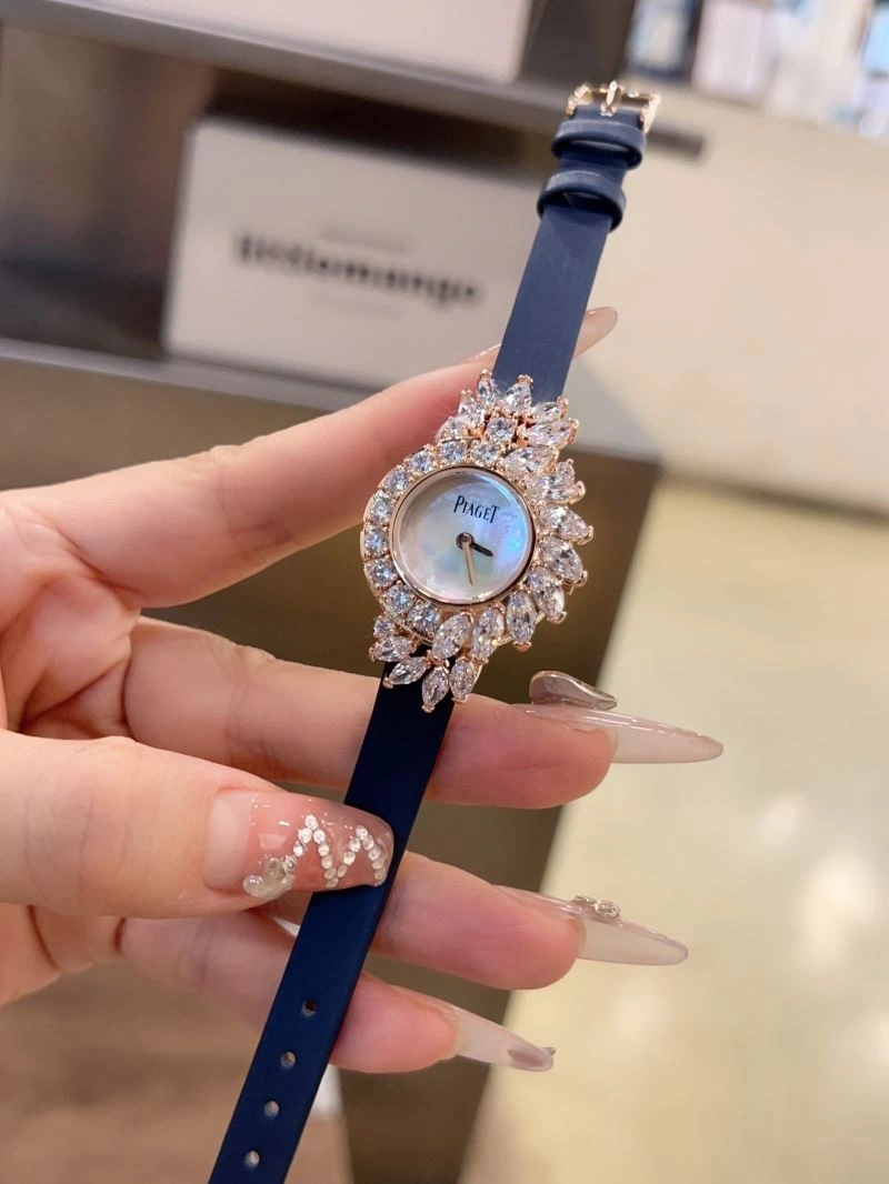Sporty PIAGET Watches 198428