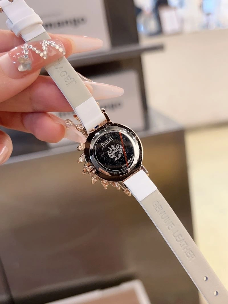 Sporty PIAGET Watches 198428