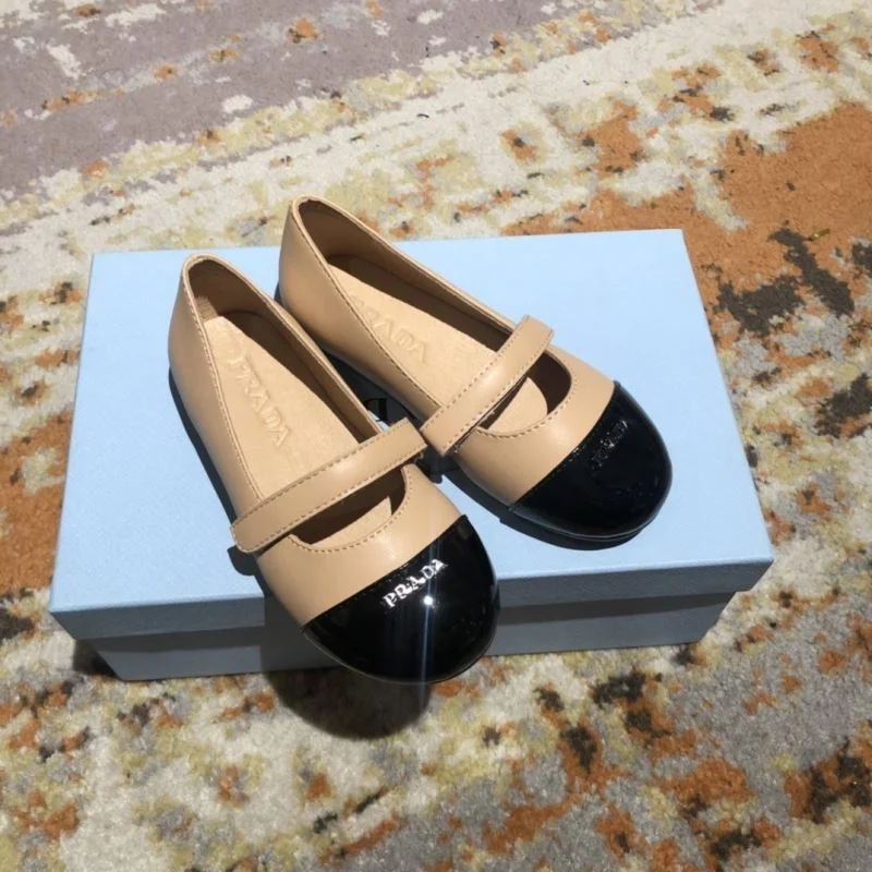 Versatile PRADA SHOES 30141