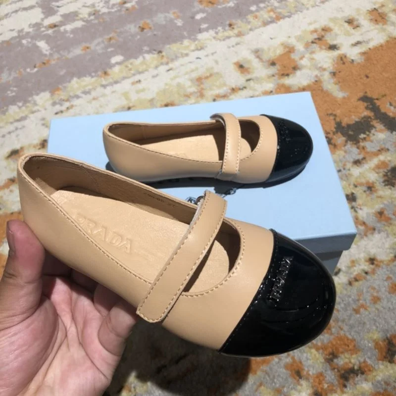 Versatile PRADA SHOES 30141