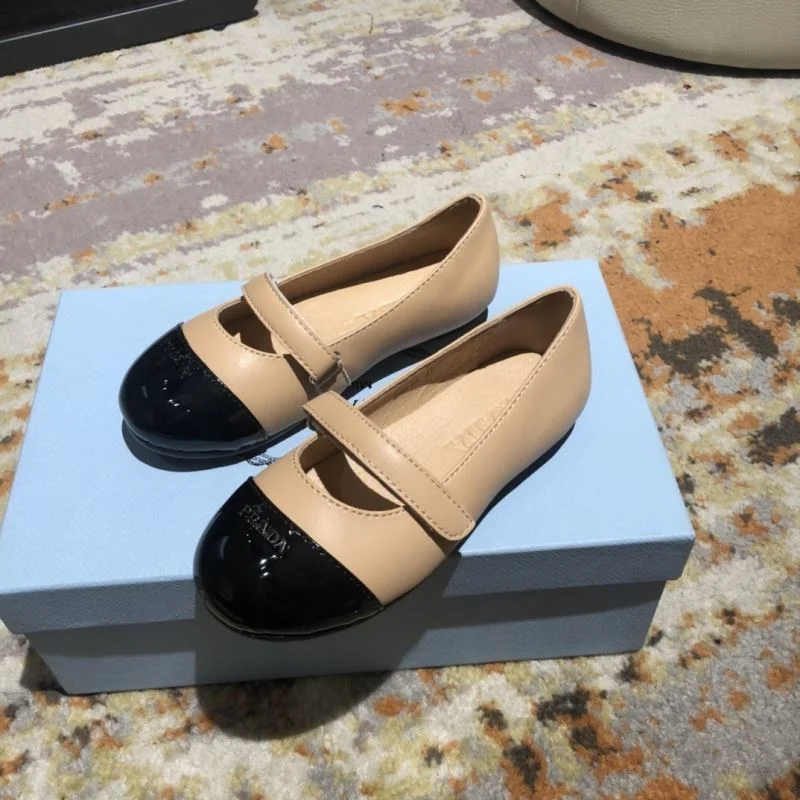 Versatile PRADA SHOES 30141