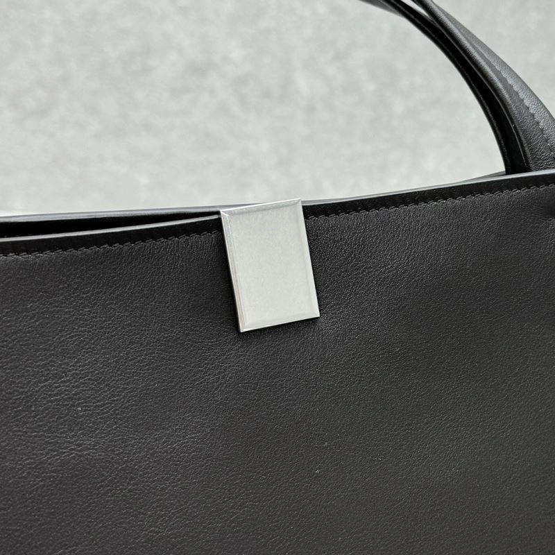 Stylish Phoebo Philo Shopping Bgas 64235