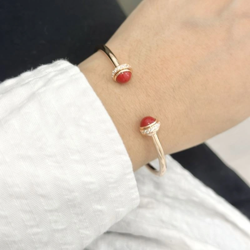 WellDesigned Piaget Bracelets 212852