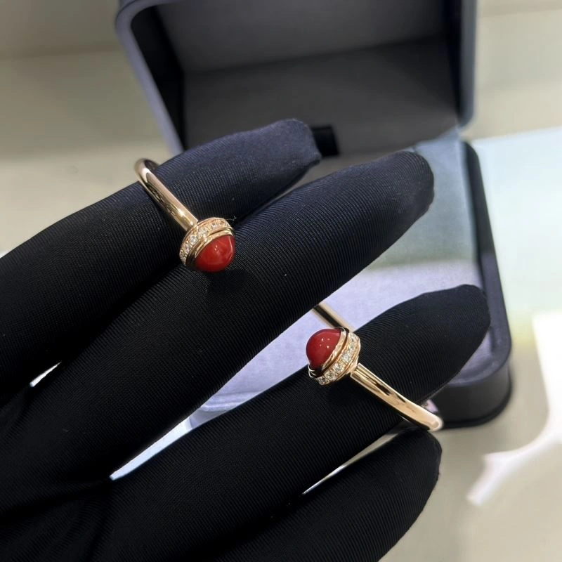 WellDesigned Piaget Bracelets 212852