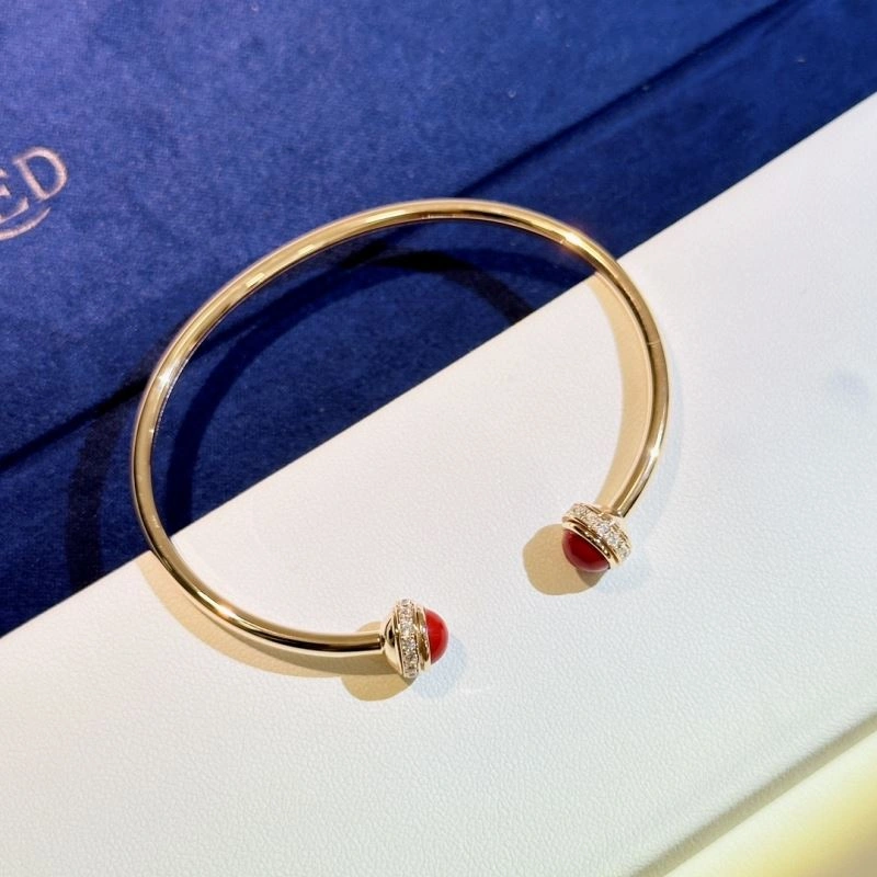 WellDesigned Piaget Bracelets 212852