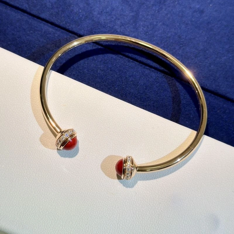 WellDesigned Piaget Bracelets 212852