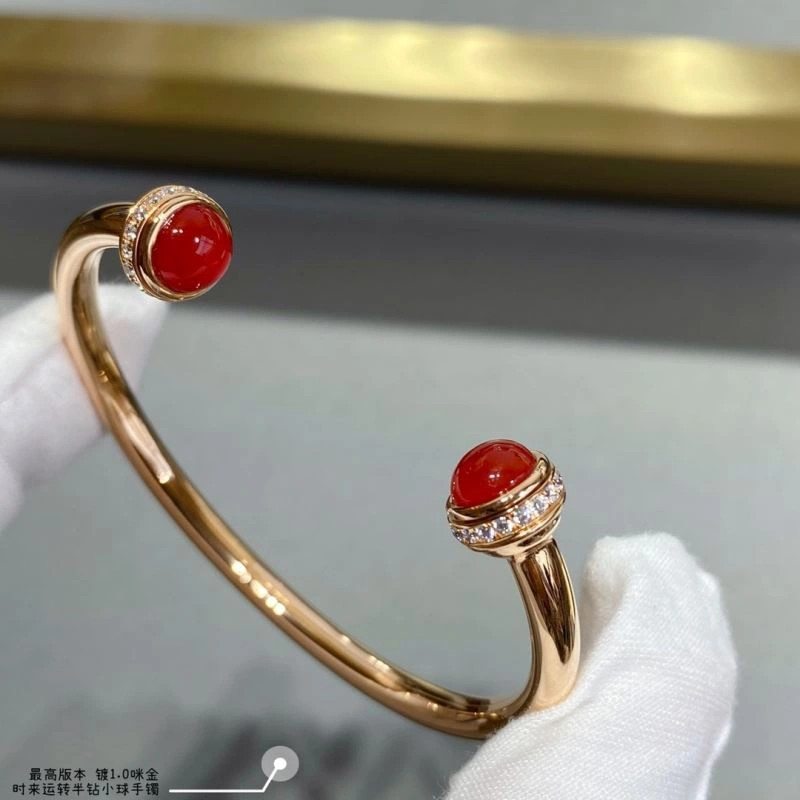 Compact Piaget Bracelets 211796