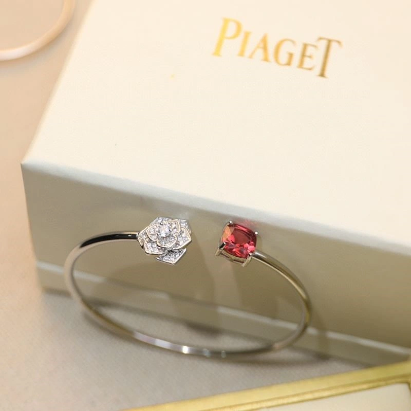 Piaget Bracelets ComfortFit 210496
