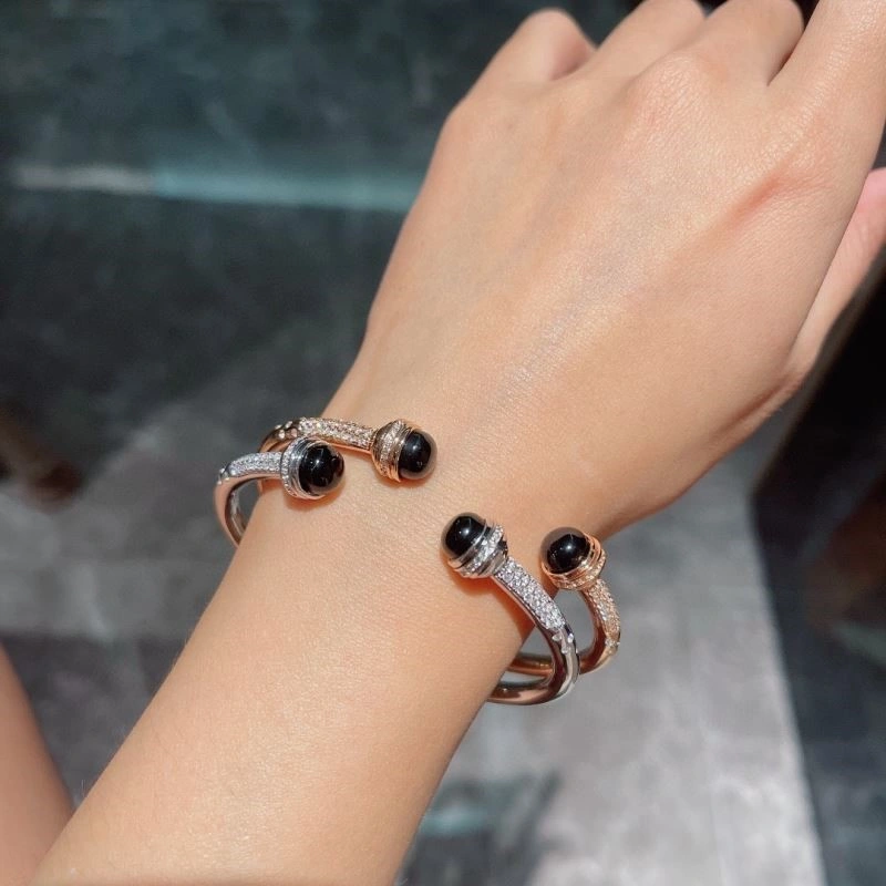 Piaget Bracelets WellDesigned 210479