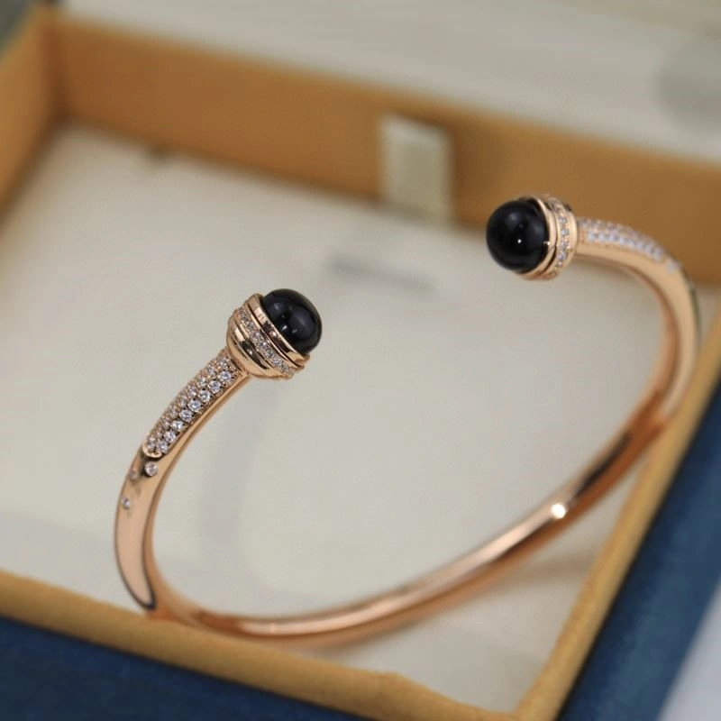 Piaget Bracelets WellDesigned 210479