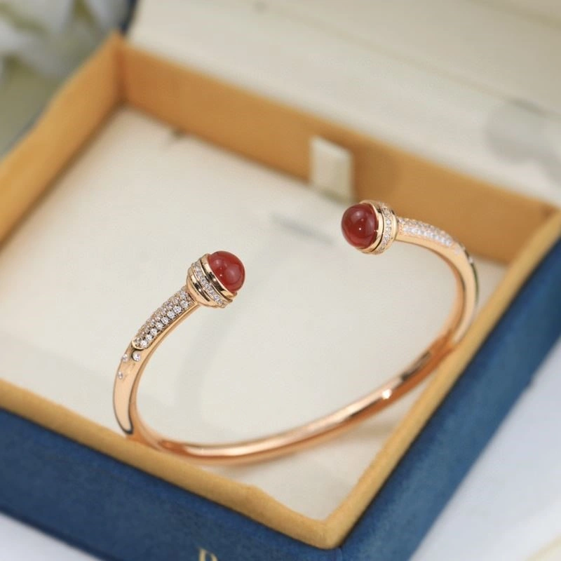 Piaget Bracelets Practical 210487