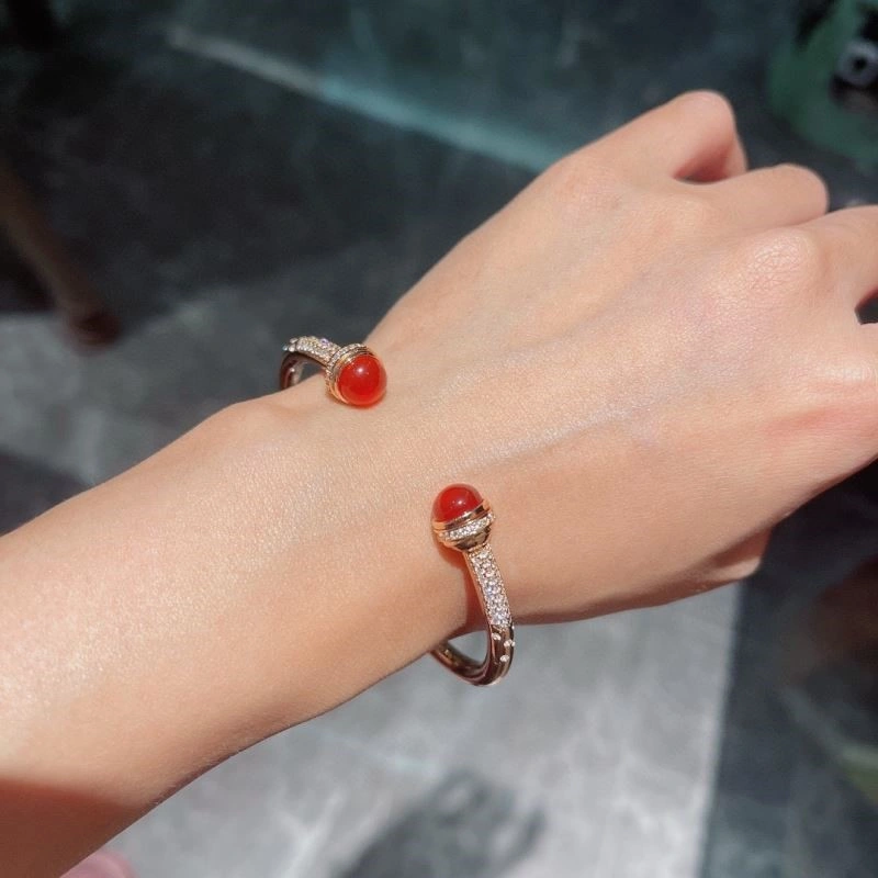 Piaget Bracelets Practical 210487