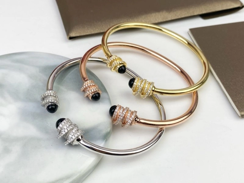 Bold Piaget Bracelets 208514