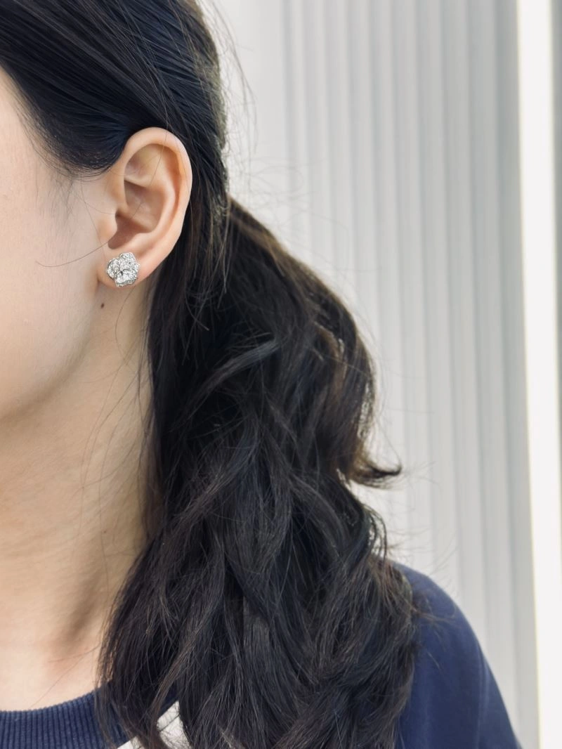 Piaget Earrings Stretchable 213842