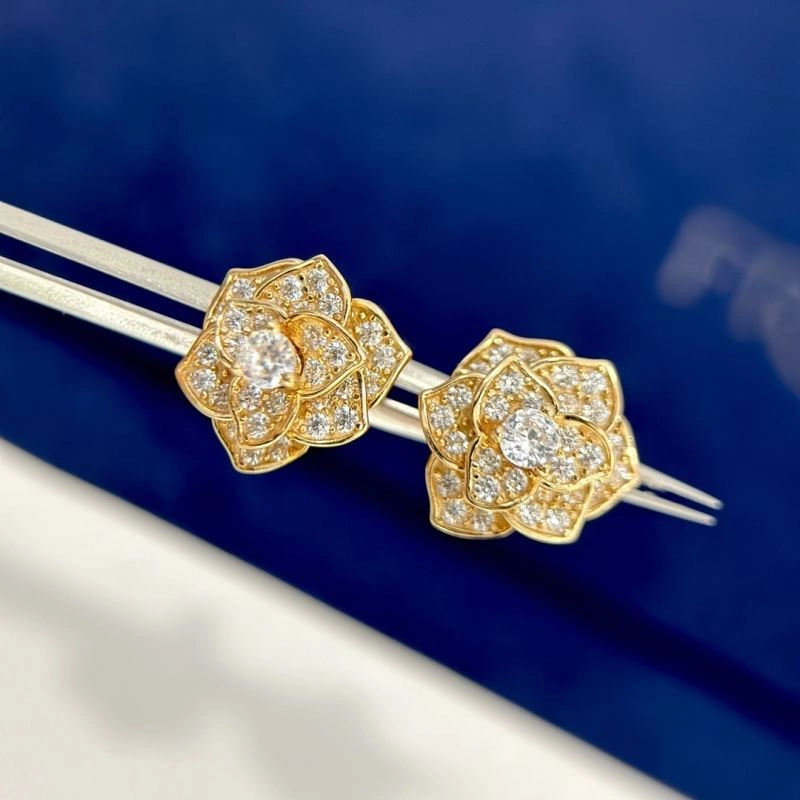 Piaget Earrings Stretchable 213842
