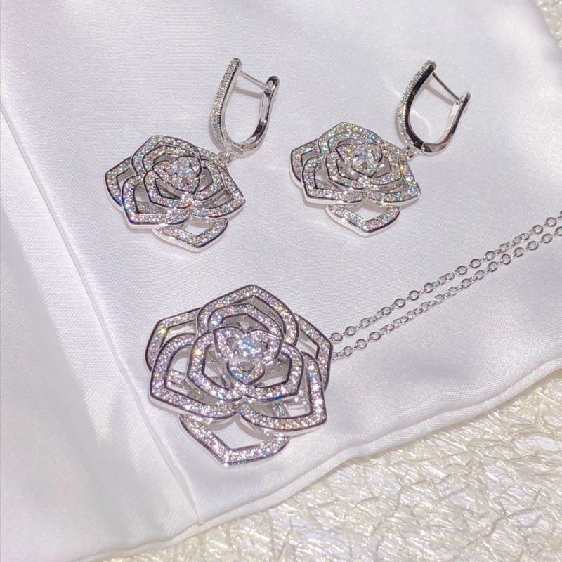 Piaget Earrings Resilient 213840