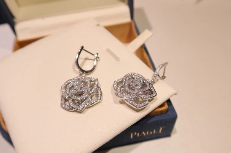 Piaget Earrings Resilient 213840