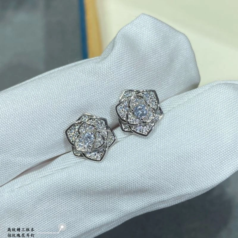 Piaget Earrings Vibrant 211790