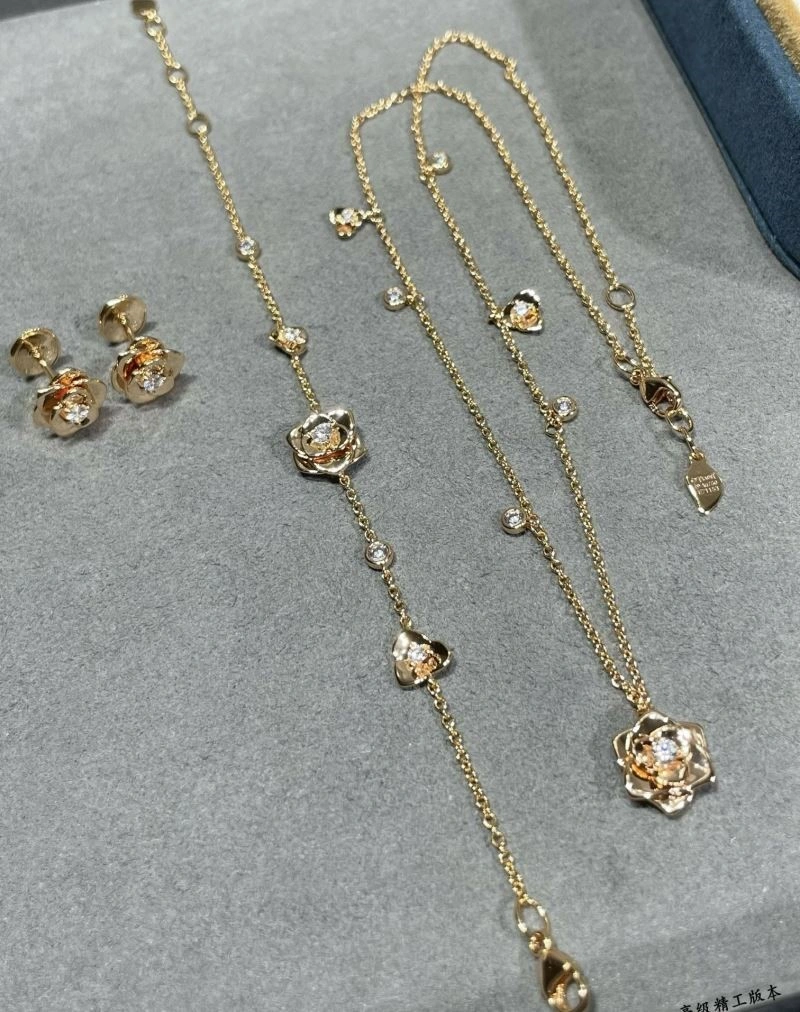 Piaget Earrings HighQuality 210477