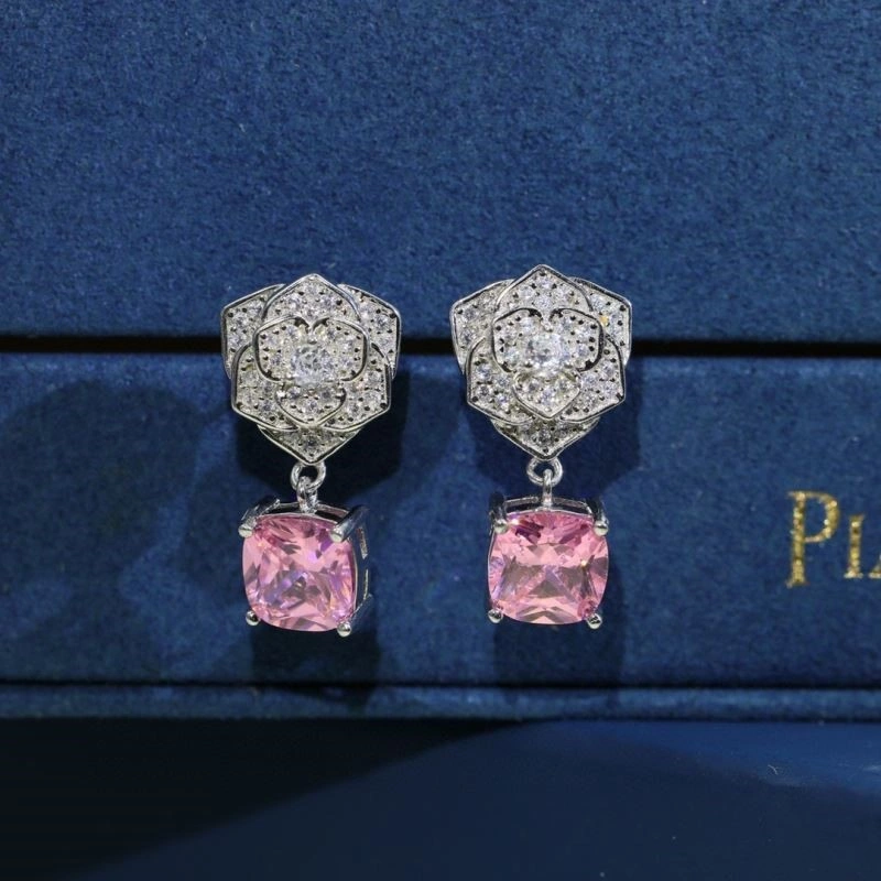 Piaget Earrings Classic 210542