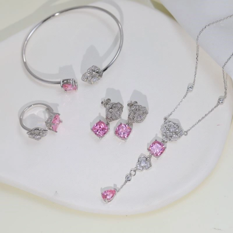Piaget Earrings Classic 210542