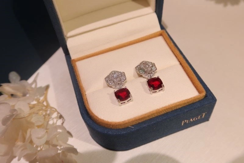 Bright Piaget Earrings 210481
