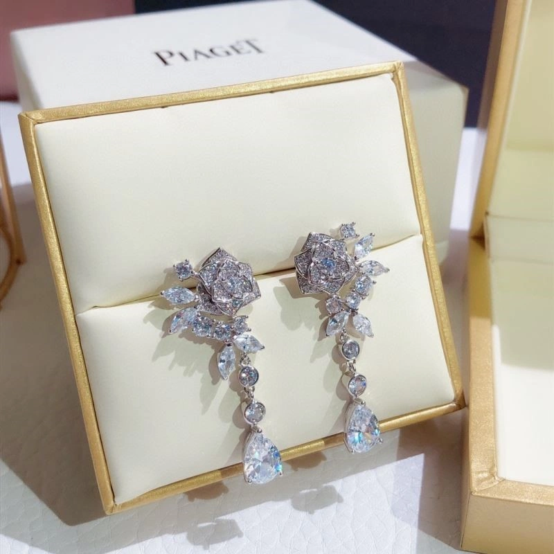 Effortless Piaget Earrings 209713