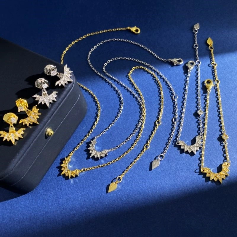 Bold Piaget Earrings 208495